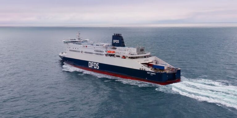 DFDS ferry crossing the English Channel