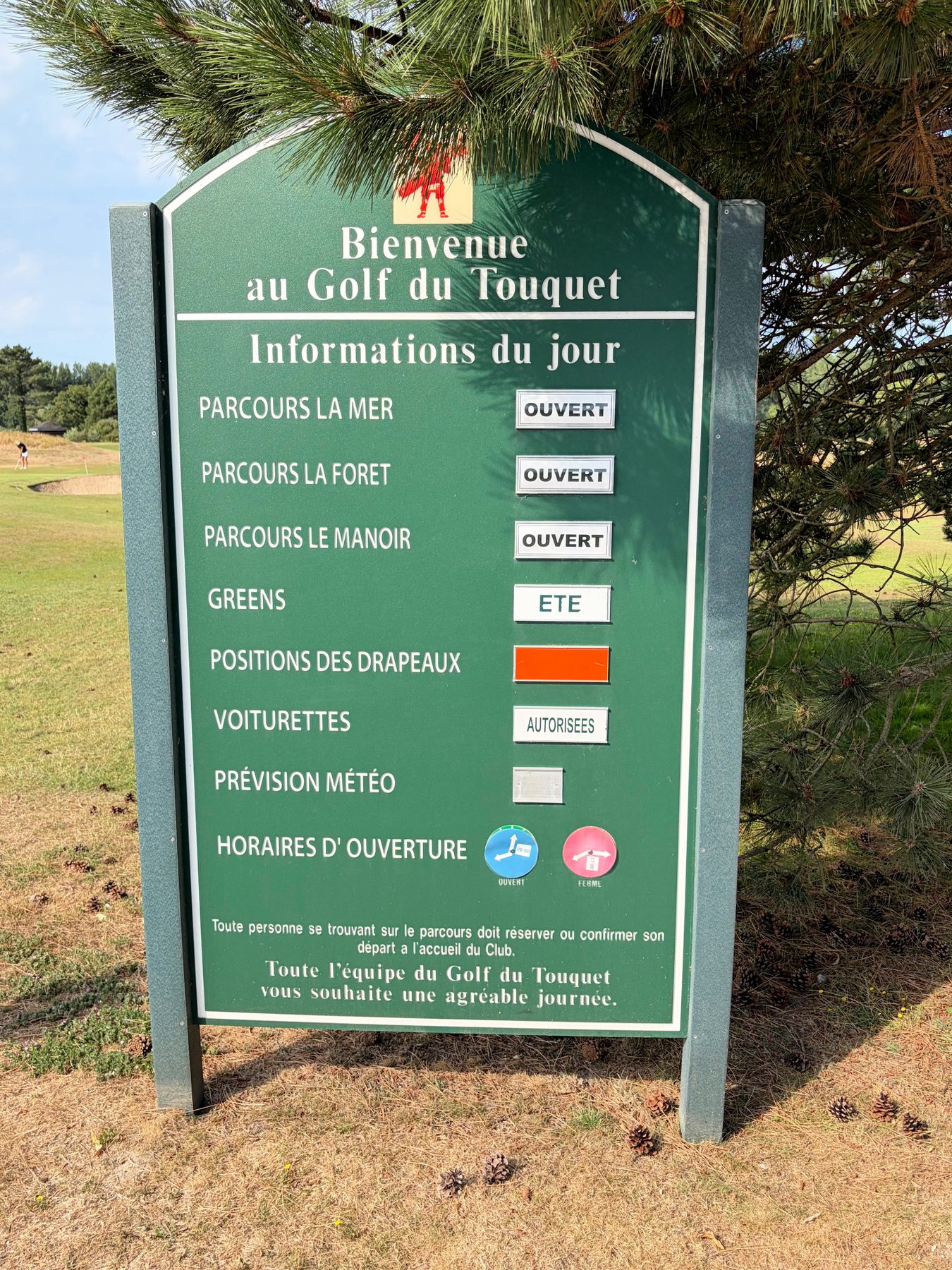 Information board at Golf du Touquet showing La Mer, La Forêt and Le Manoir courses open